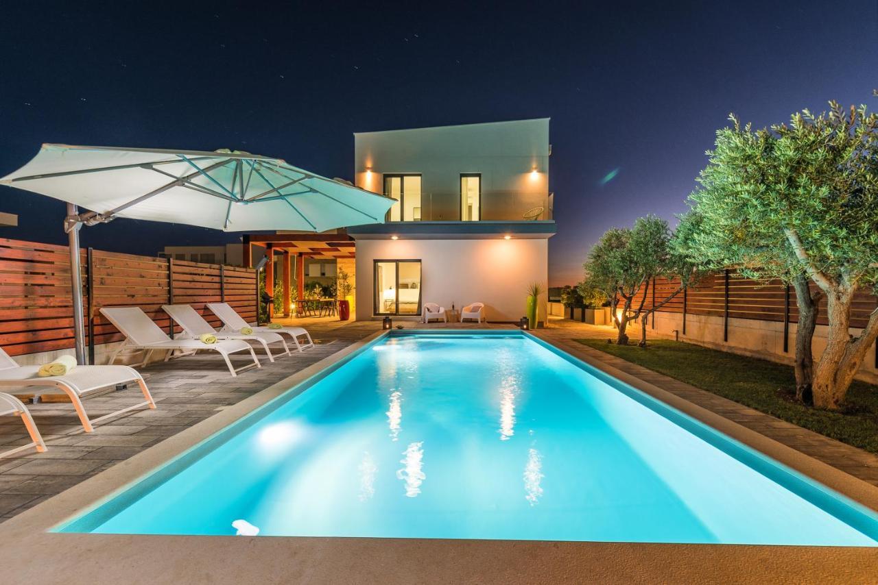 Villa Olea With Heated Pool And Jacuzzi Сукошан Экстерьер фото