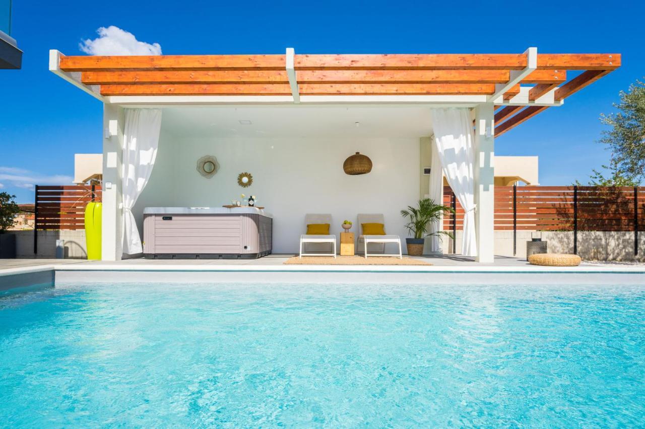 Villa Olea With Heated Pool And Jacuzzi Сукошан Экстерьер фото
