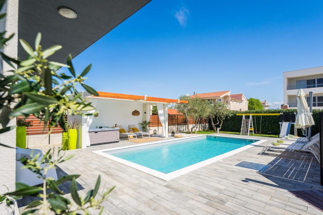 Villa Olea With Heated Pool And Jacuzzi Сукошан Экстерьер фото